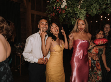 Pastel Wedding Barns At Redcoats Ayelle Photography 64