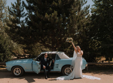 Pastel Wedding Barns At Redcoats Ayelle Photography 26