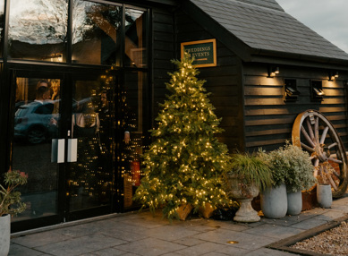 Winter Wedding At The Barns At Redcoats Rachel Wood Photography 111