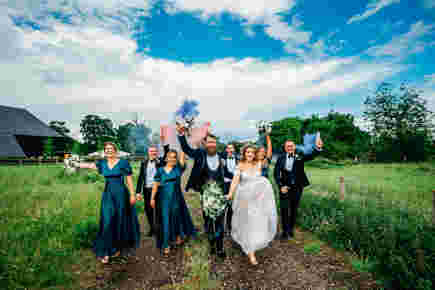 Barns At Redcoats Summer Wedding Abigail Steed Photography