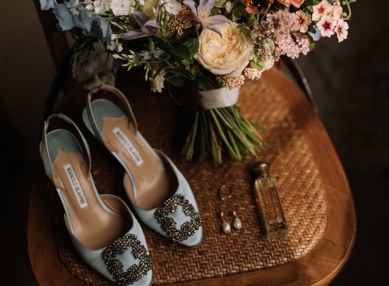 Pastel Wedding Barns At Redcoats Ayelle Photography 10